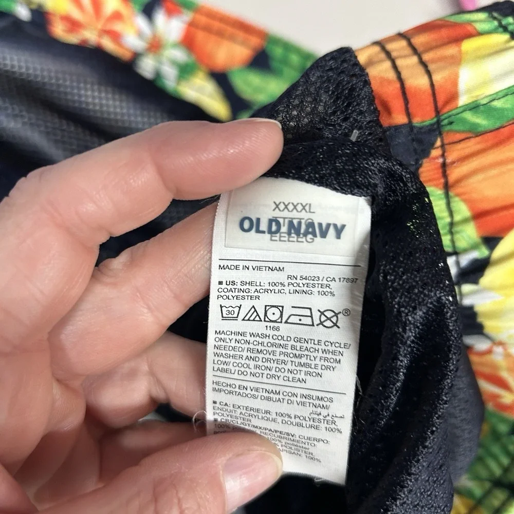 Old Navy Swim Trunks Board Shorts  Size 4XL Fruit Print